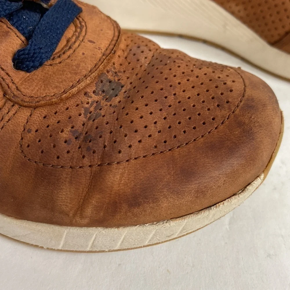 Dansko Christina Leather Nubuck Lace Up Sneaker